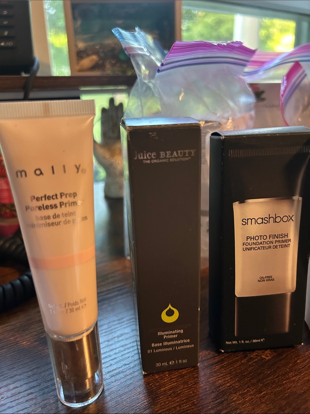 Juice Beauty Illuminating Primer Box in Dark Green with Yellow Accent